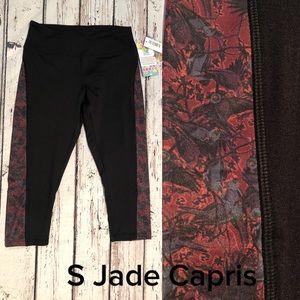 LuLaRoe Jade workout capri’s size small NWT